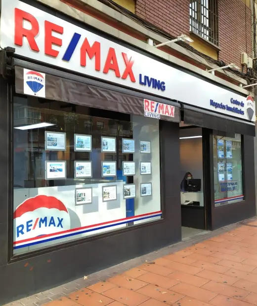 Remax Living