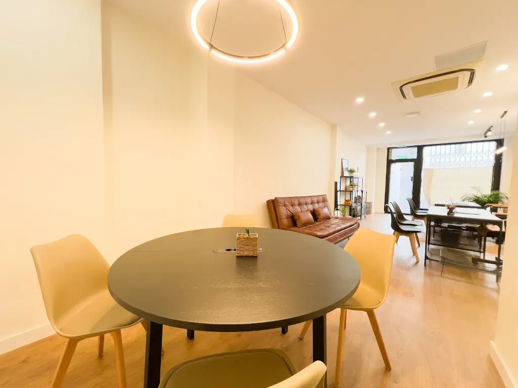 Deyvi & Menchu Real Estate Madrid S.L
