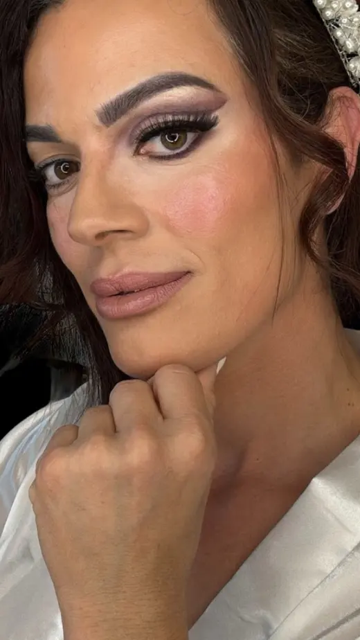 Hellen MK Make-Up Studio
