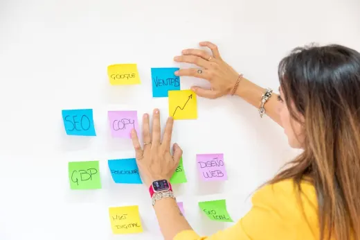 Laura G.Arias Diseno Web, Copywriting y Redes Sociales