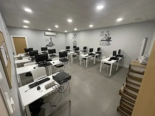 Medina Lauxa Academia