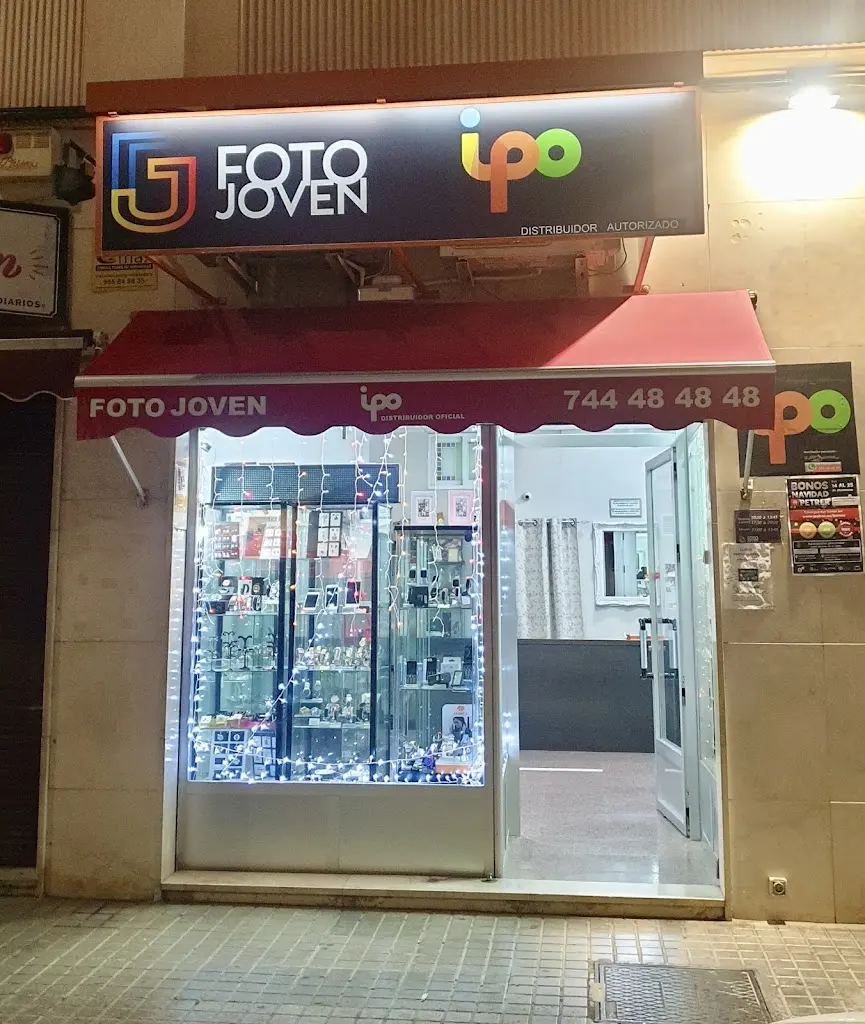 Joyeria Foto Joven