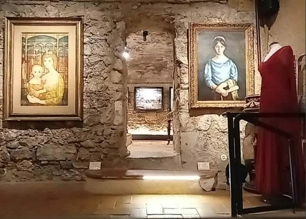 GALERIA DE ARTE LA CATEDRAL, Tarragona ( Spain )