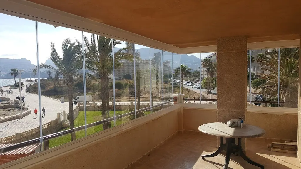 Aluminios Calpe | Carpinteria Metalica