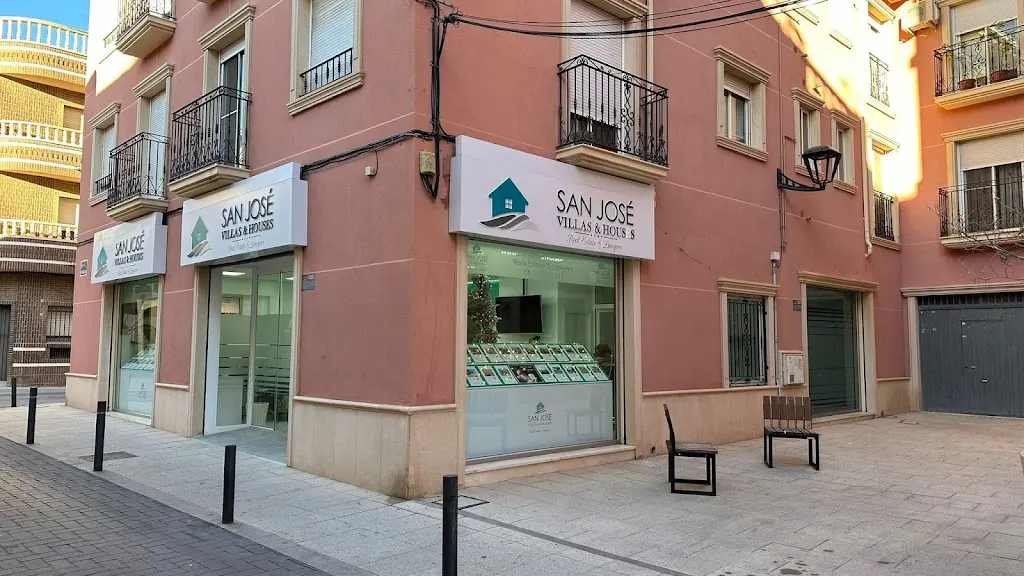 San Jose Villas & houses
