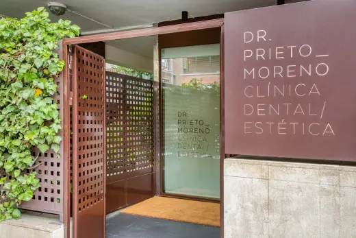 Clinica Dr. Prieto-Moreno dental / estetica