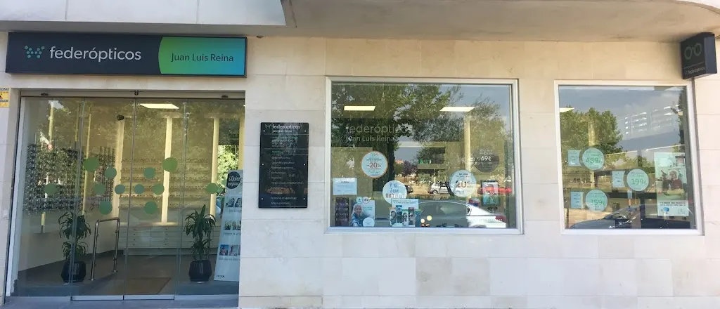 CENTRO OPTICO EN SEVILLA JUAN LUIS REINA
