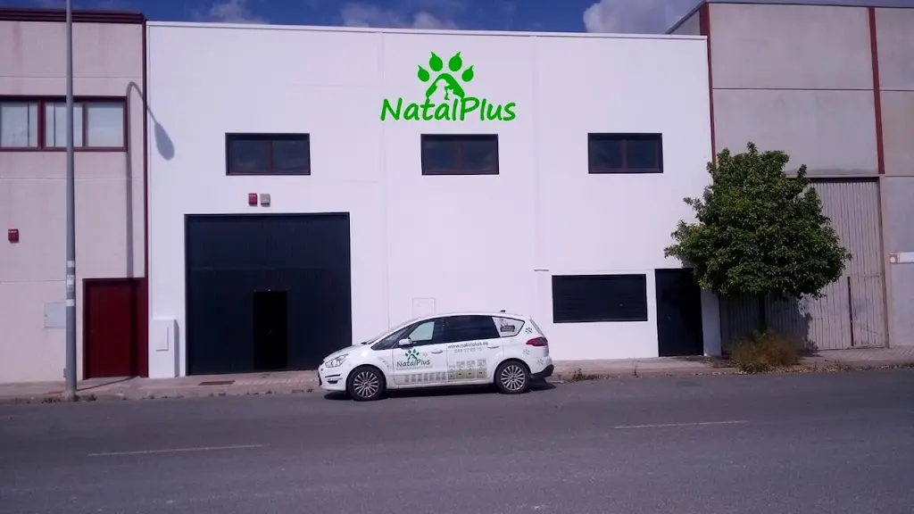NatalPlus Alimentacion Natural para Perros y Gatos - Natacan Pet Food S.L.