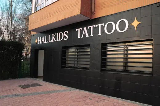 Hall Kids Tattoo - Estudio de tatuaje
