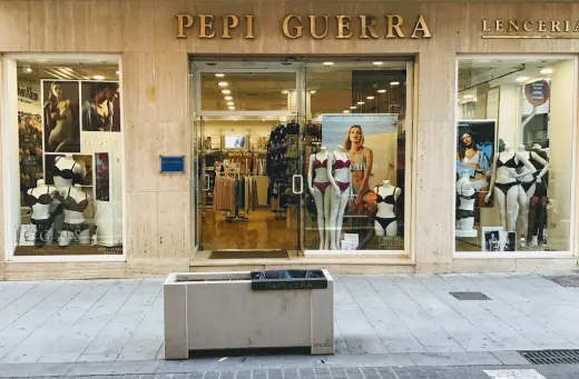 Pepi Guerra Lenceria