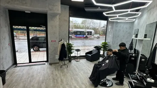 AV EUROPA BARBERIA THE LAB 19 PELUQUERIA