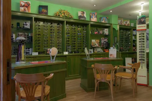 Optica Riera. Centro optico y auditivo
