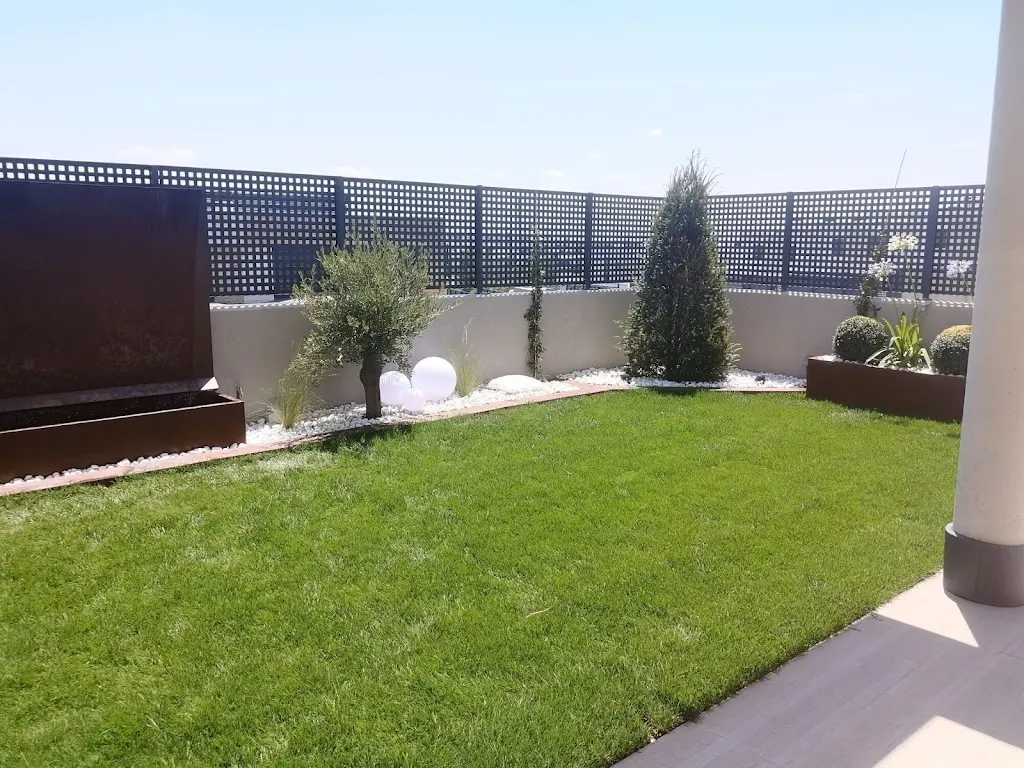 Am Reformas y Jardines