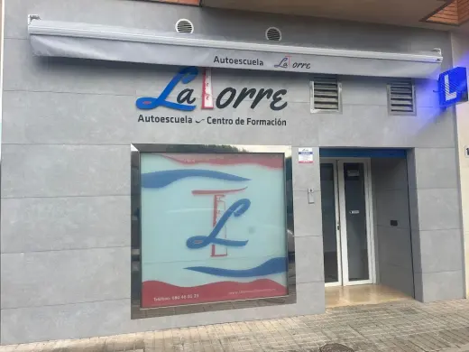 Autoescuelas, Centro de formacion La Torre