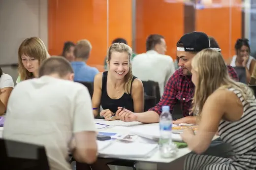 Studio 3 School of English - Academia de Ingles