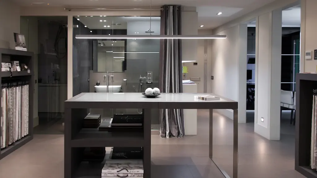 Study Decoracion Hi-Tech