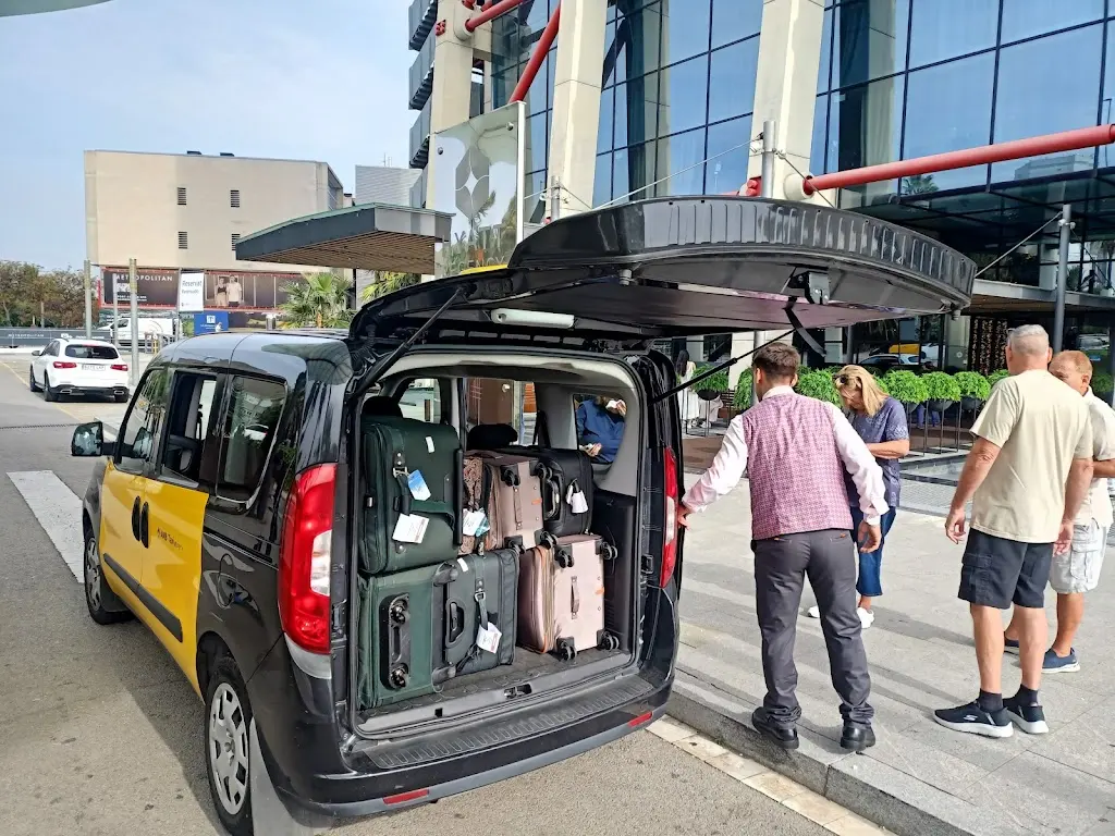 TaxiGoBarcelona | Reservar Taxi Barcelona Aeropuerto