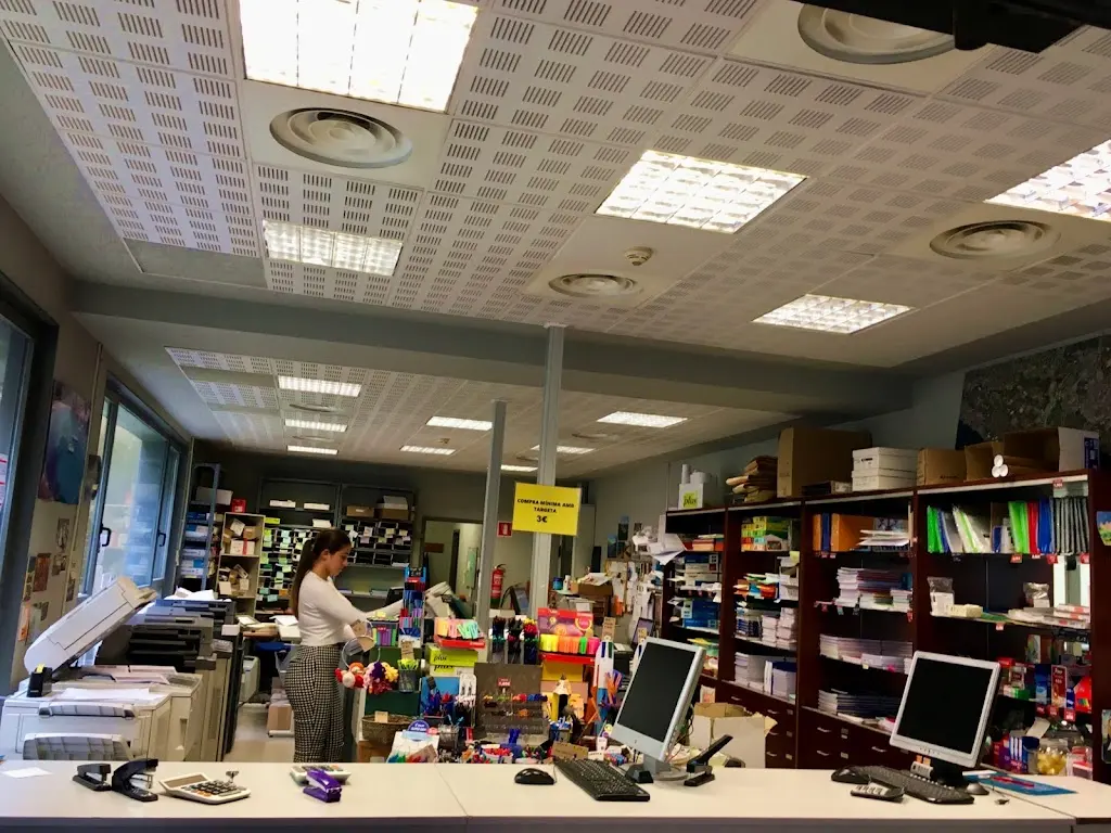 Niemon Impresiones - UB-Facultad de Geografia e Historia