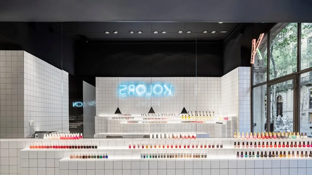 Kolors Nail Bar