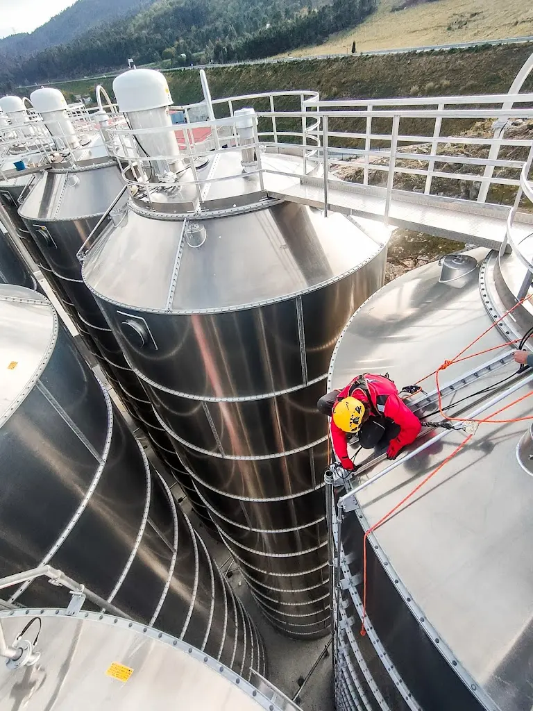 Barbanza Vertical - Empresa de trabajos verticales y en alturas