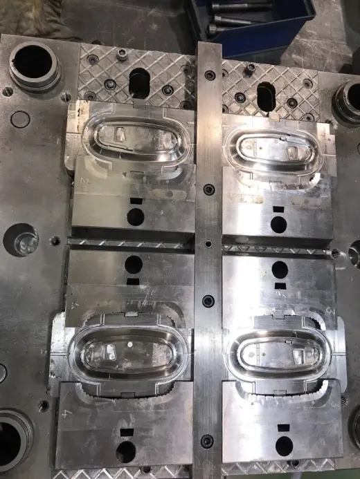 RUMVICC fabricantes e ingenieria de moldes de inyeccion de plastico