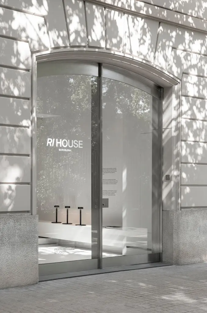 RI HOUSE