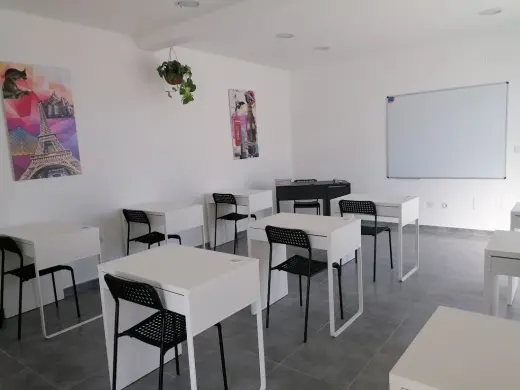 Academia de idiomas Bla Bla Bla