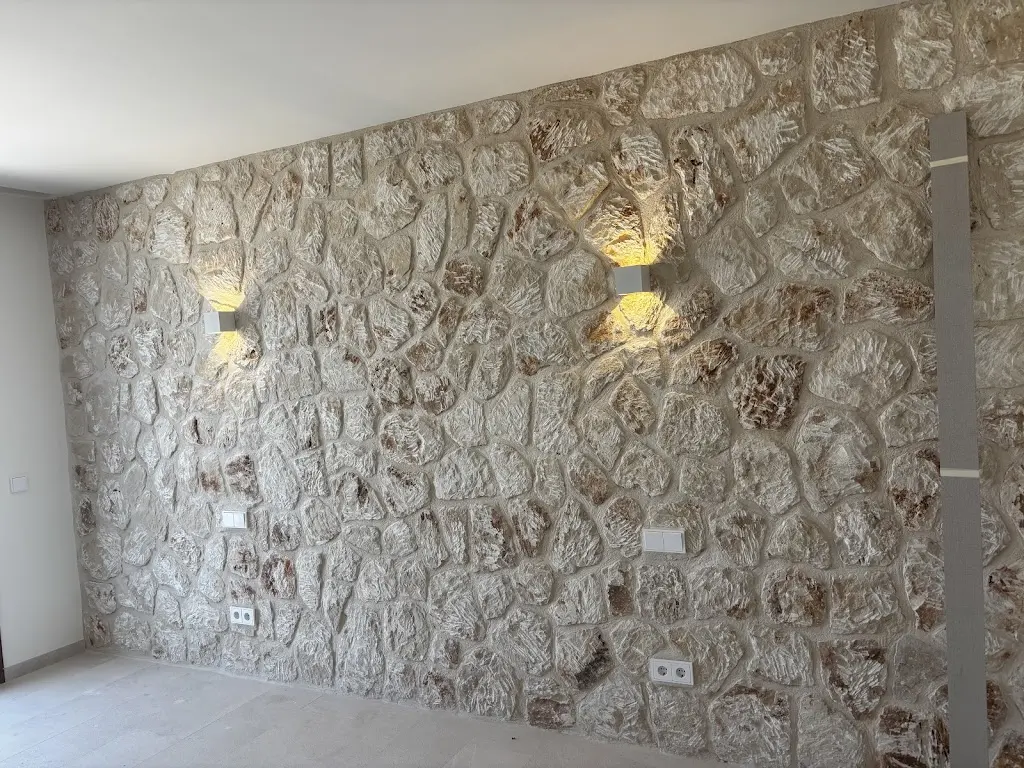 CONSTRUCCIONES Y REFORMAS HR