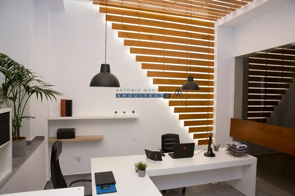 Arquitecto - Antonio Montilla