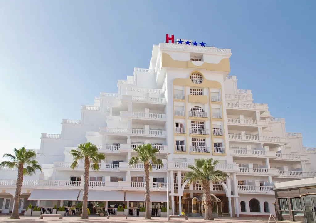 Hotel Delfines