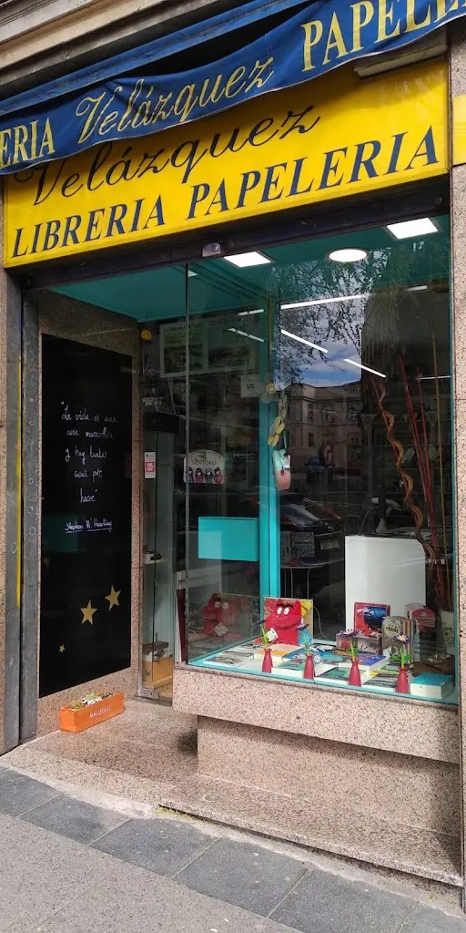Velazquez Libreria-Espacio Cultural