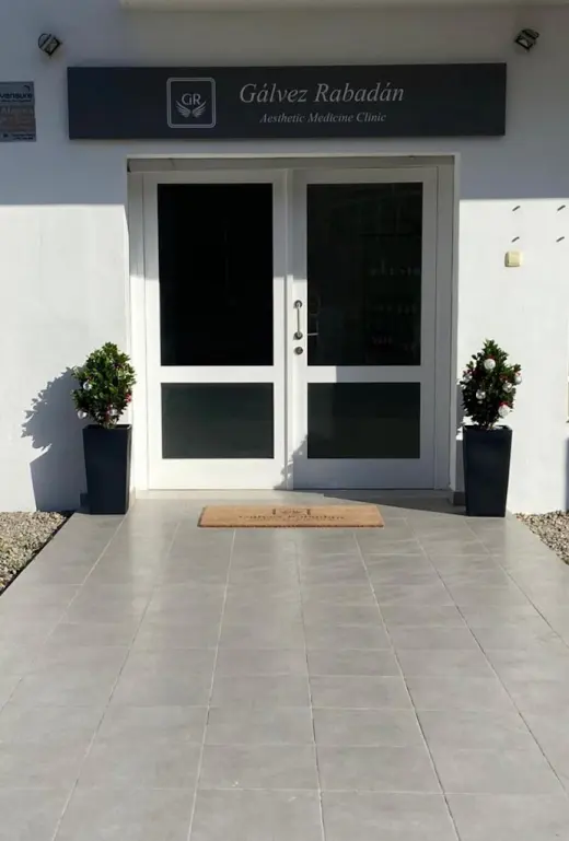 CLINICA GALVEZ RABADAN, Medicina Estetica y Capilar. Trasplante capilar IBIZA