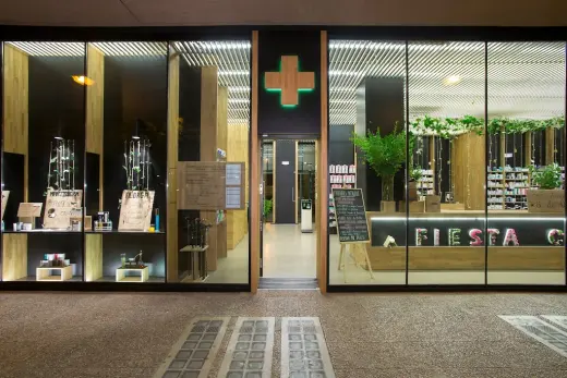 Farmacia SF10 - Medicina, dermofarmacia, dietetica y nutricion