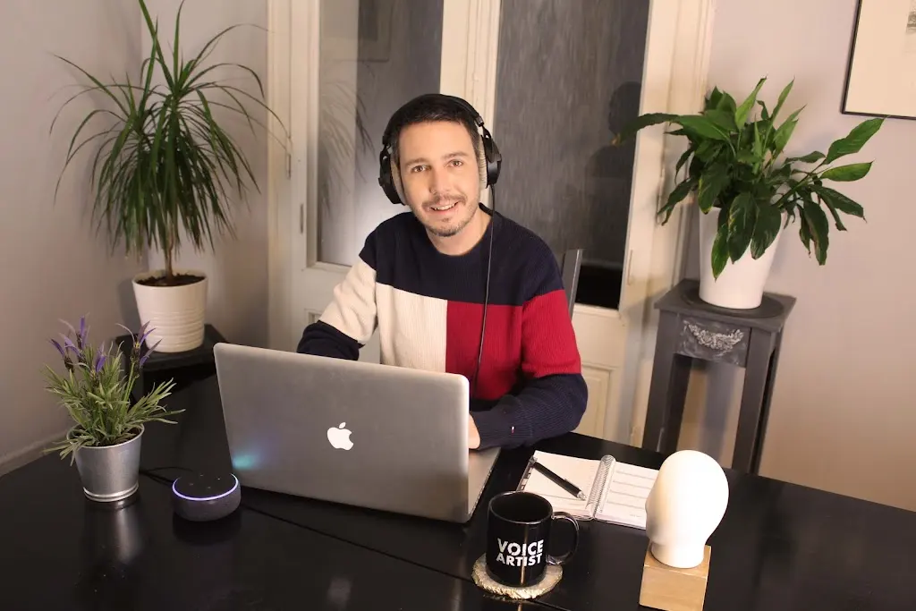 David Morales - Locutor profesional freelance en espanol europeo (castellano) y catalan