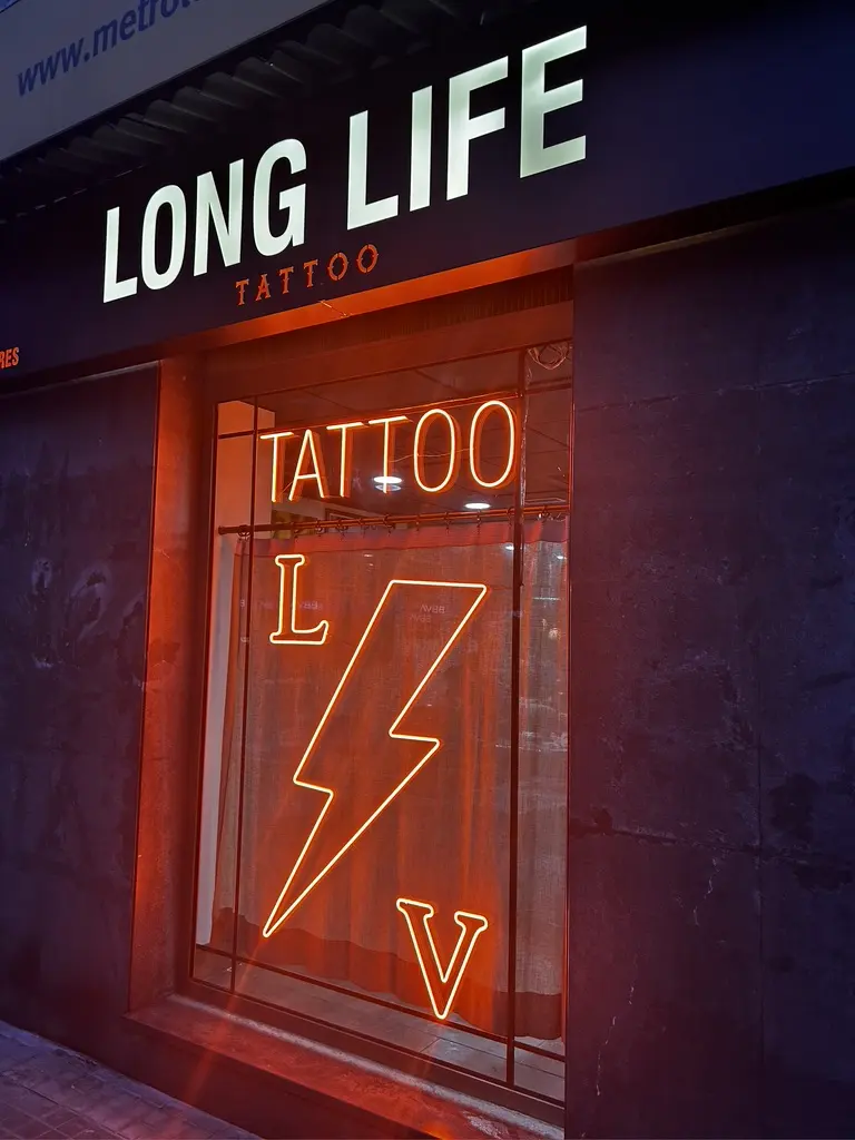 LARGA VIDA TATTOO