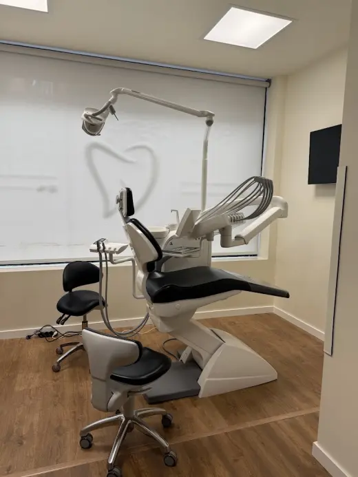 Clinica Dental Tetuan - Yi He Kou Qiang
