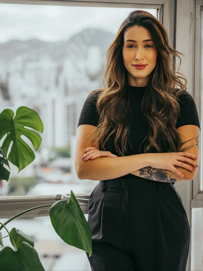 Lu Leao - Hairstylist and Makeup Artist