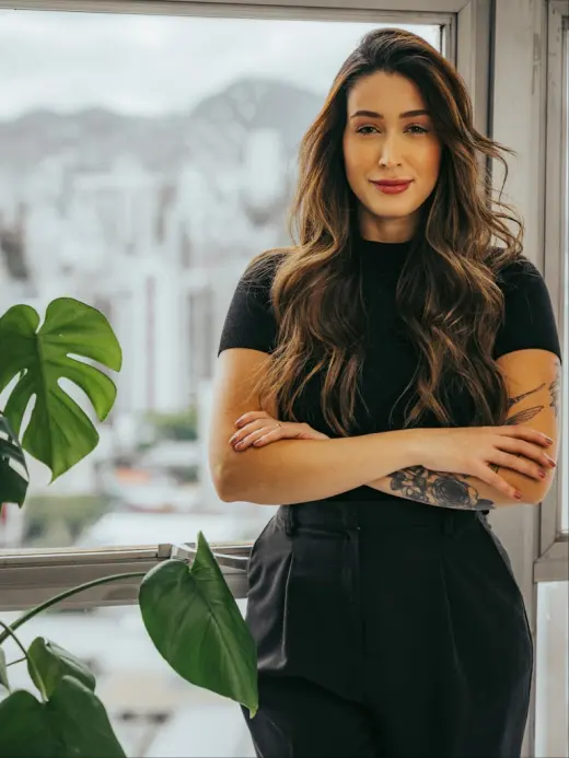 Lu Leao - Hairstylist and Makeup Artist