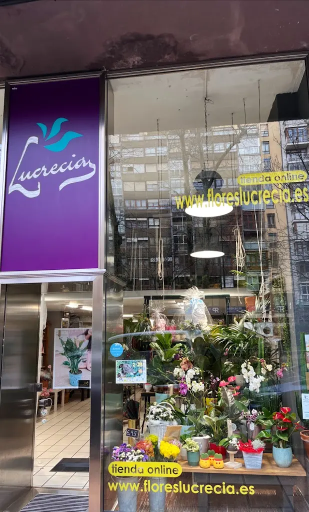 Flores Lucrecia