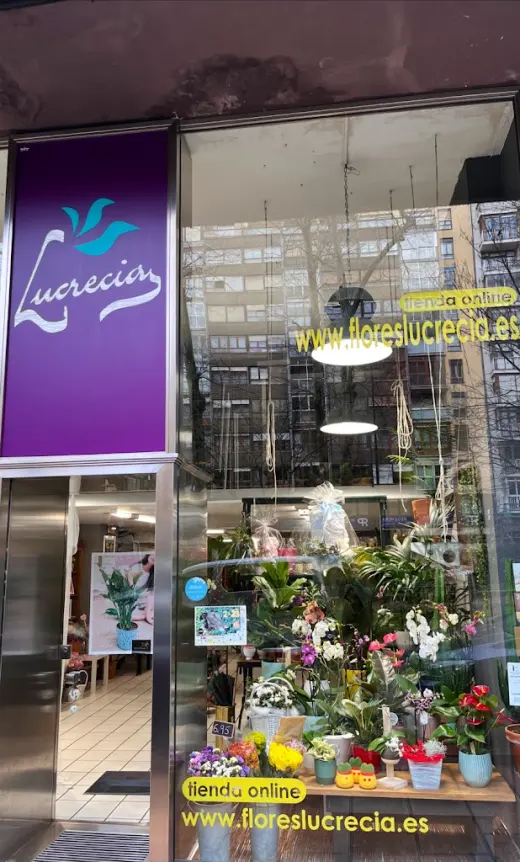 Flores Lucrecia